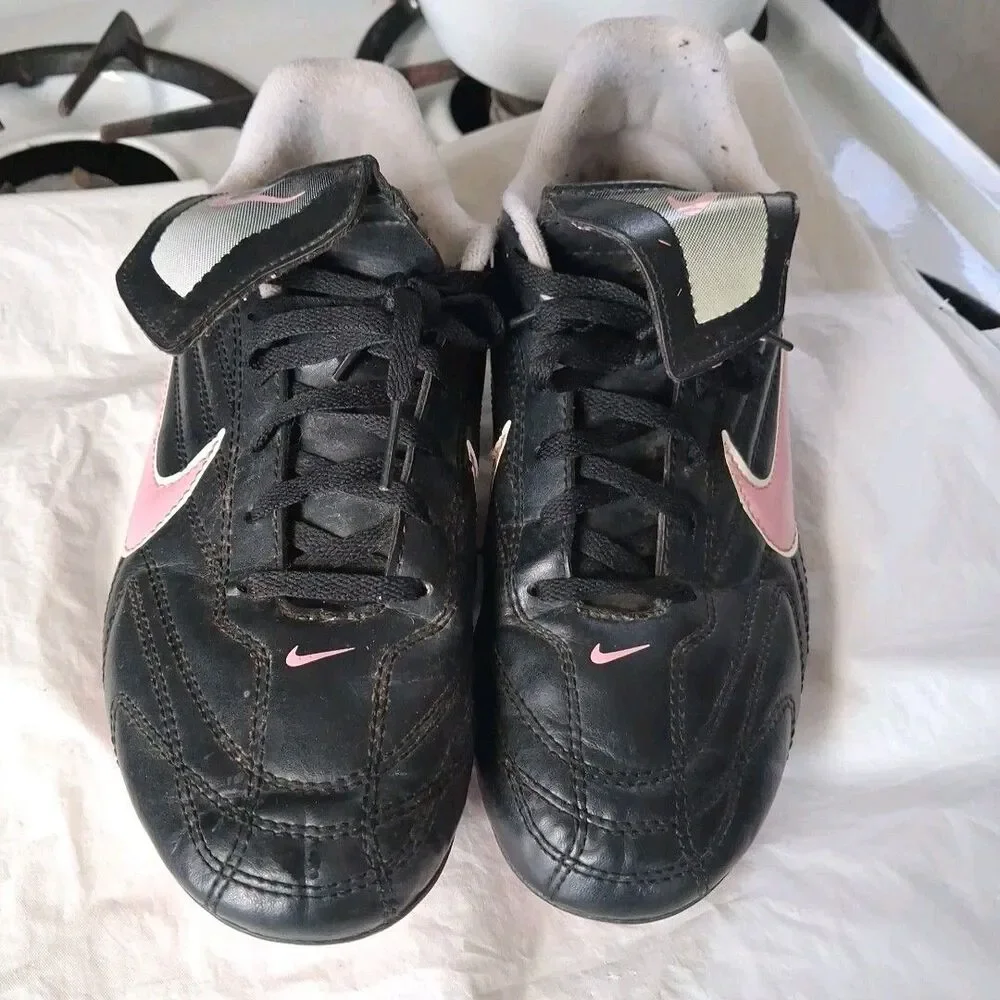 SZ 5 NIKE TIEMPO NATURAL III TF BLACK PINK SOCCER TURF CLEATS 385411-061